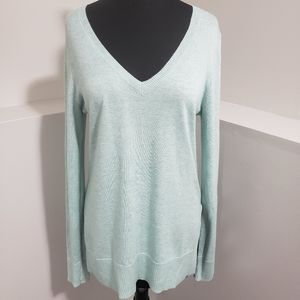Lilla P V Neck Light Sweater in Pastel Seafoam Green, Size Medium